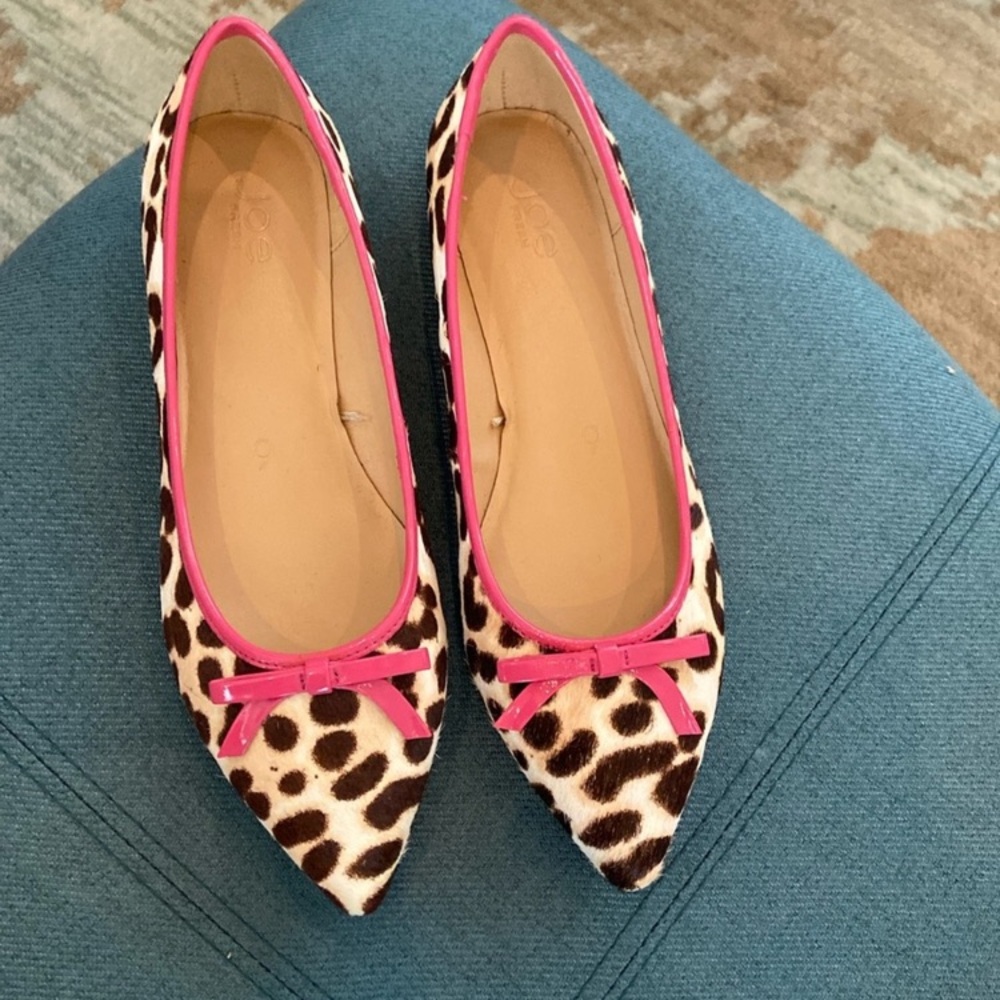 Sale 2/$15* Leopard Print Flats with Pink Trim, size 6. Joe Fresh brand